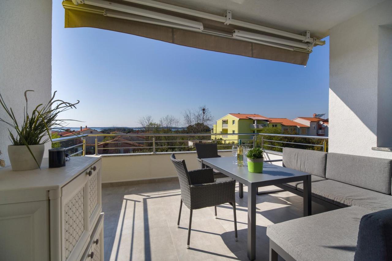 Apartment Marica Pula Bagian luar foto
