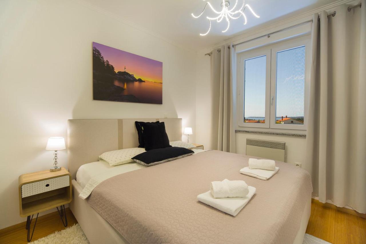 Apartment Marica Pula Bagian luar foto